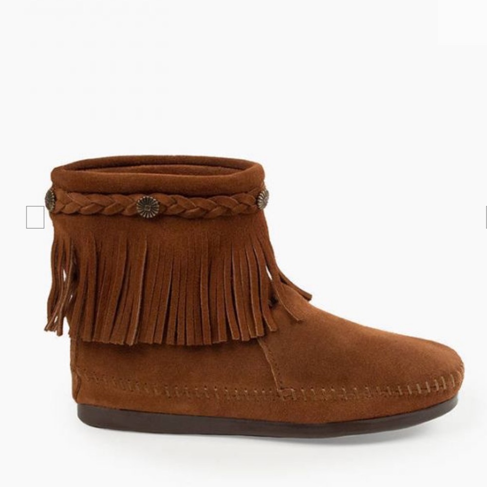 Minnetonka women moccasins